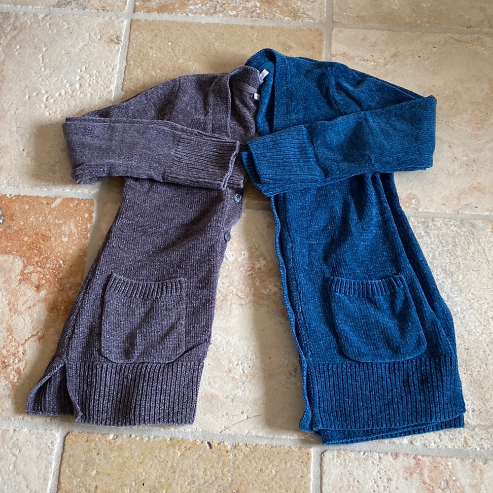 2 piece bundle- Isaac Mizrahi Cardigan Sweaters. Size XS. Grey/Teal. - Picture 1 of 11
